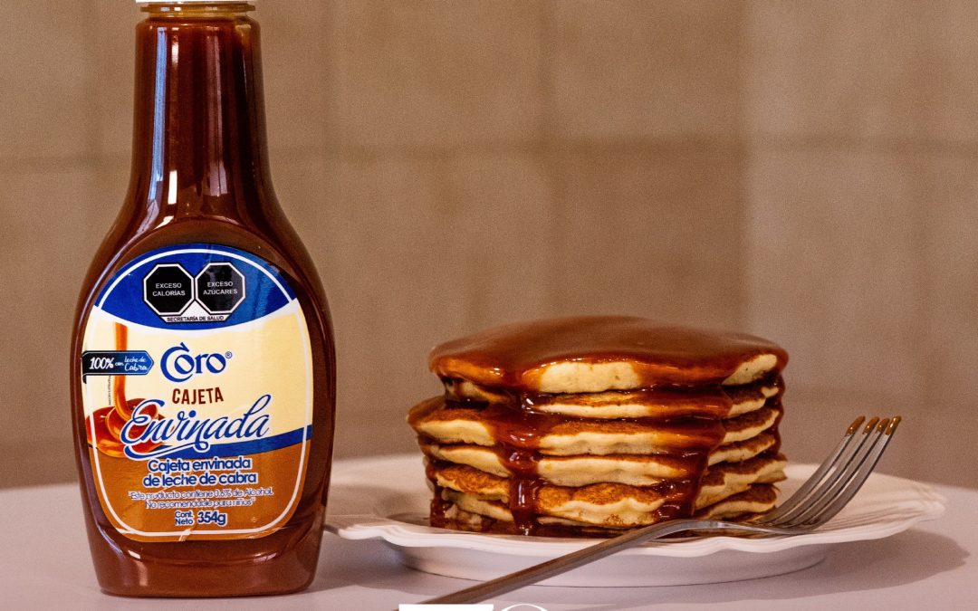 Hotcakes de avena con Cajeta Envinada Coro